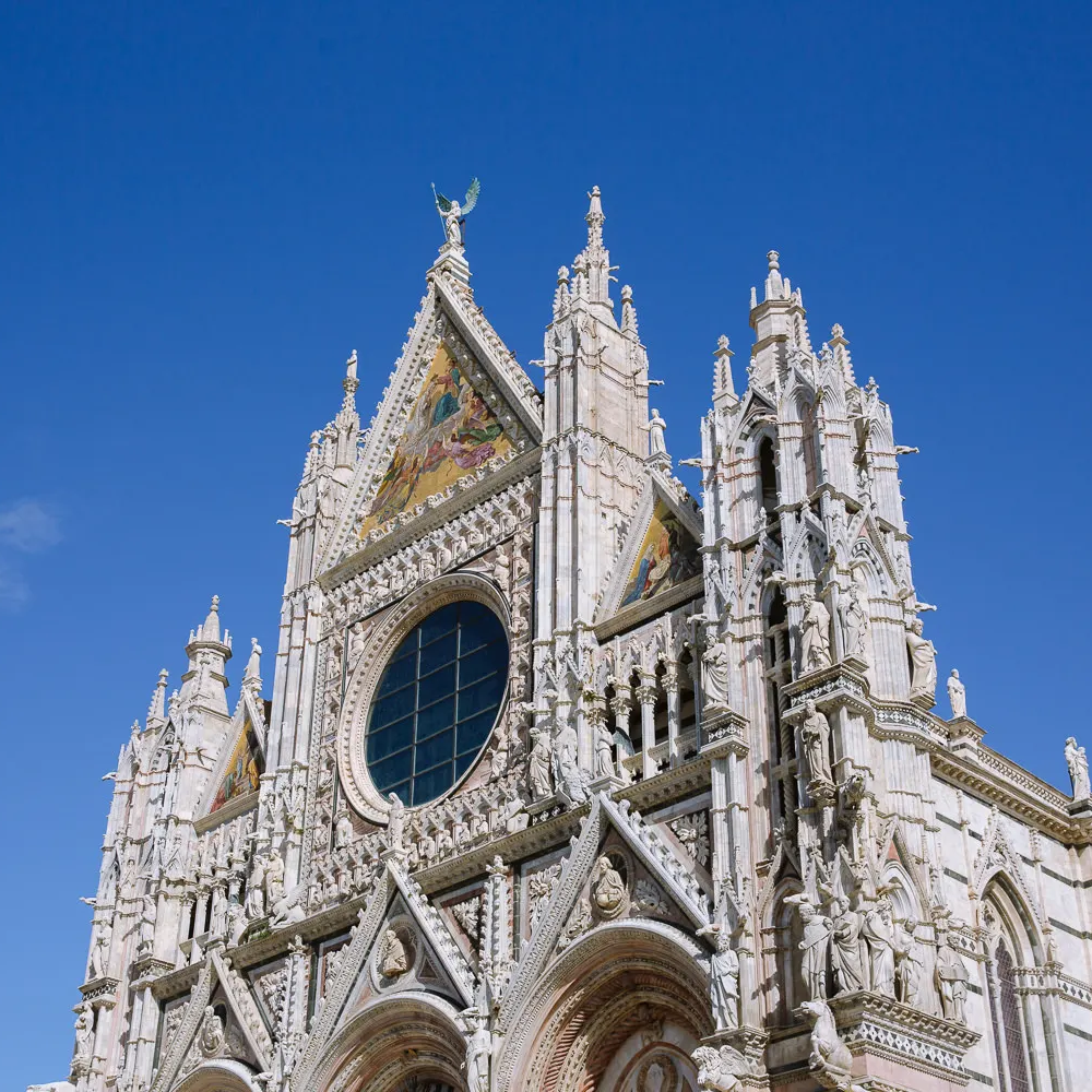 facade of the siena cathedral