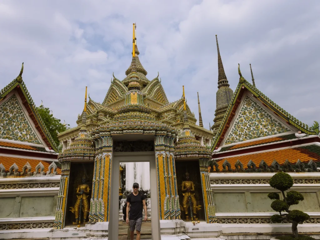 wat pho buildings