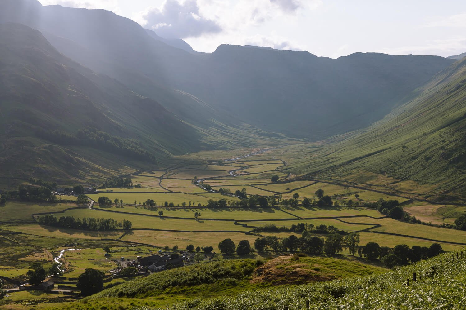 5 Best Walking Routes Up Scafell Pike + Instructions & Map