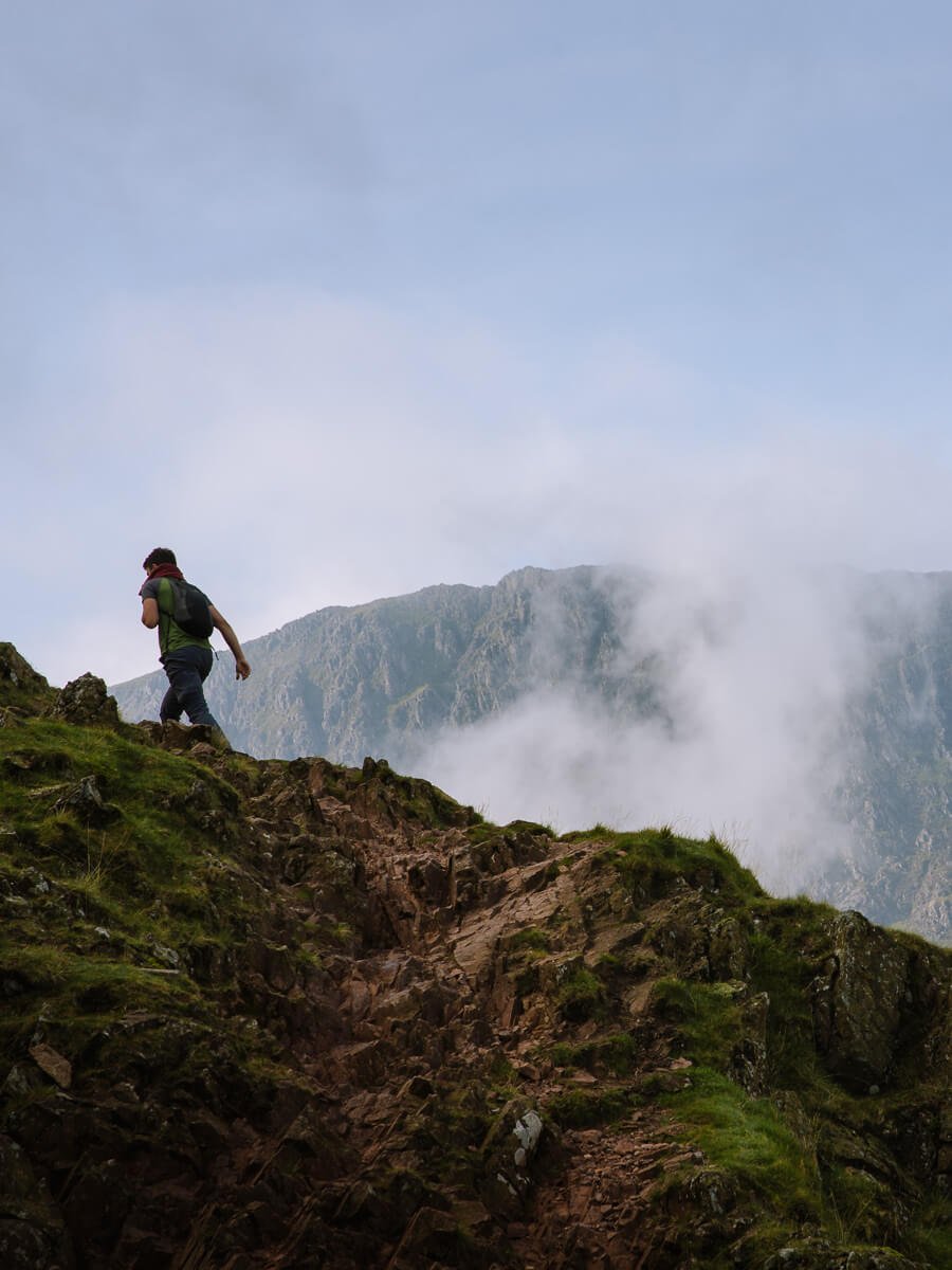 5 Best Walking Routes Up Scafell Pike + Instructions & Map