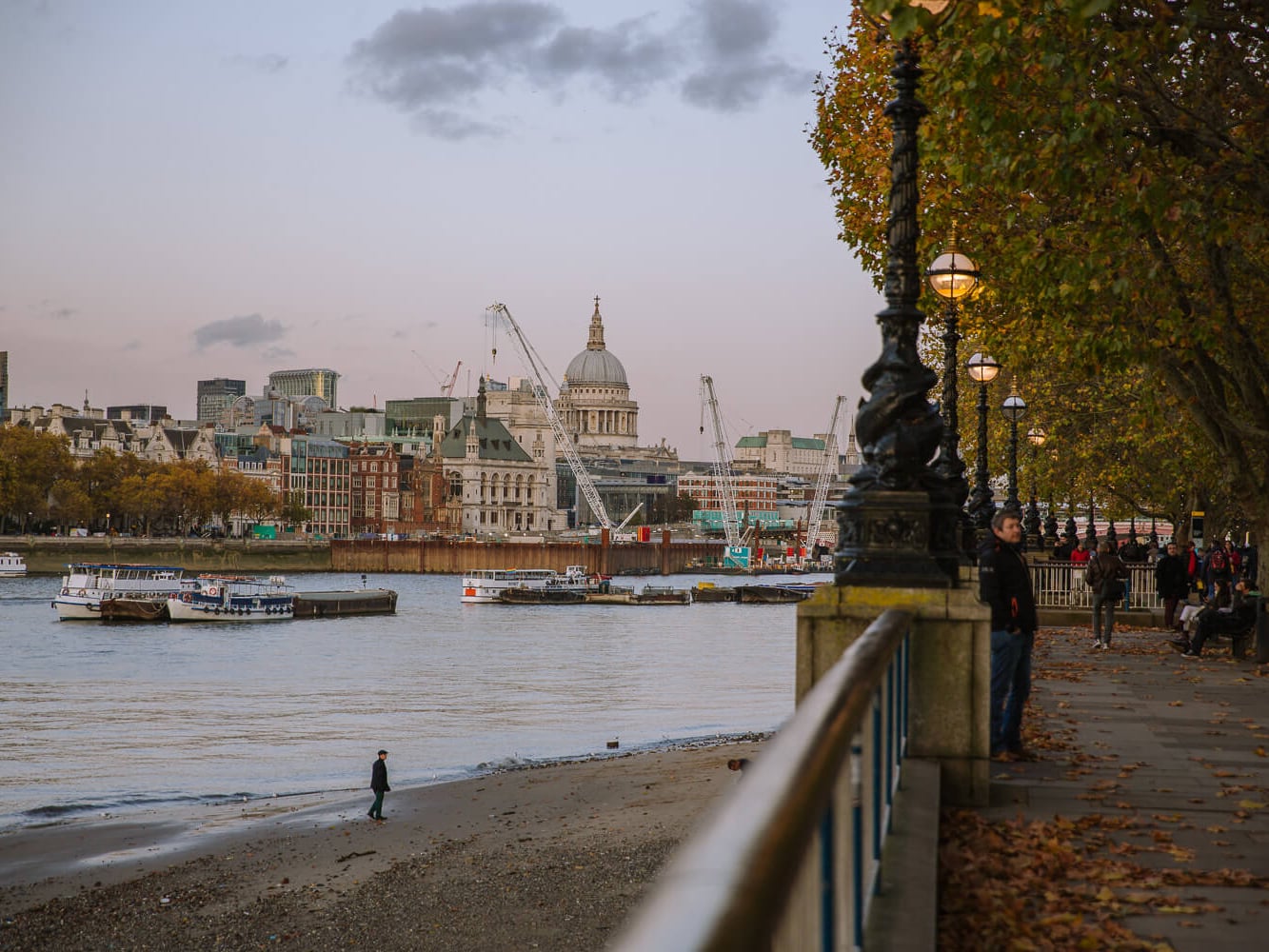 southbank walk london things to do