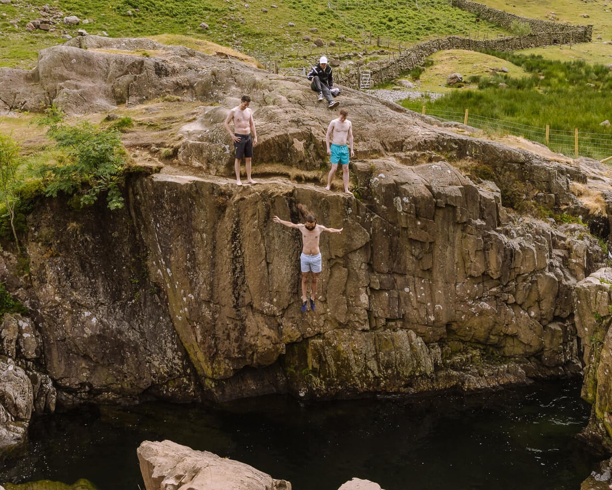 black moss pot lake district walk and swim