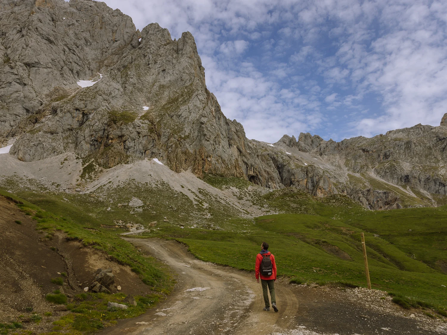 puertos de aliva hike in the picos spain