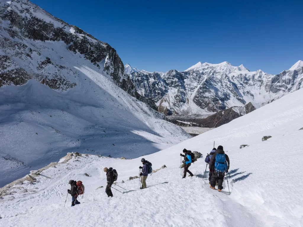 descending larke pass manaslu trek nepal