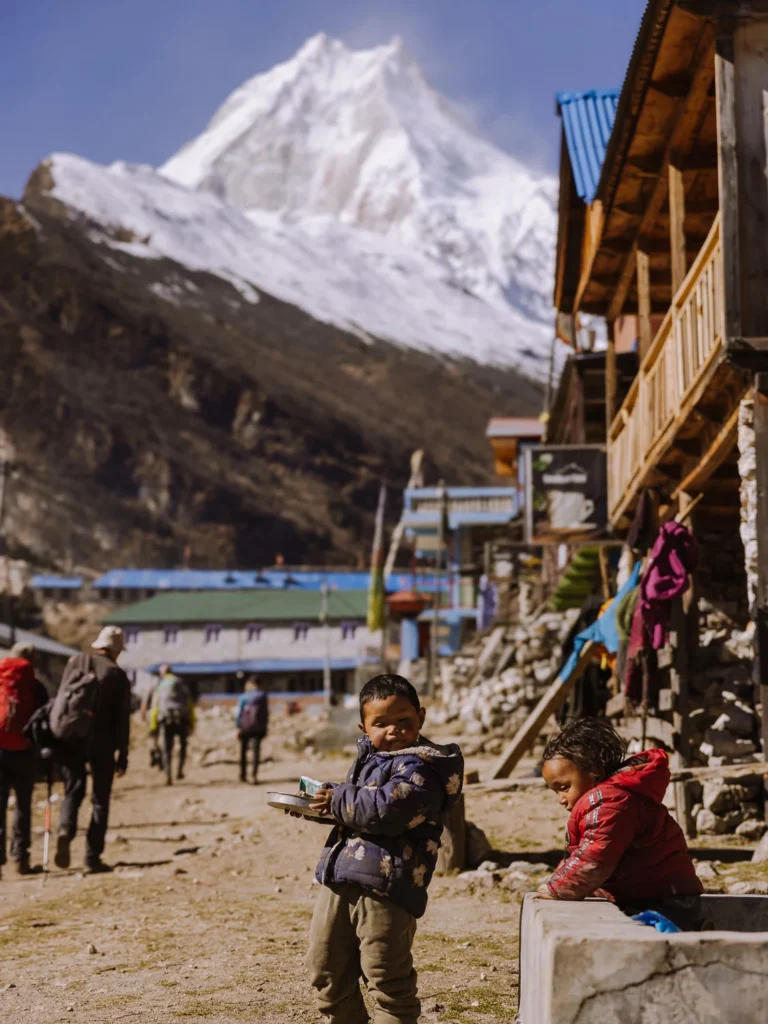 kids in shyala manaslu circui
