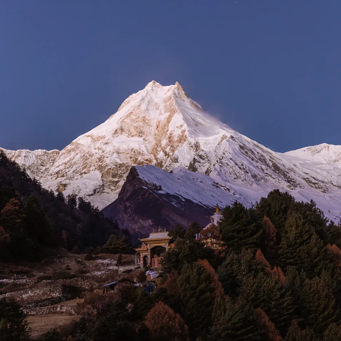 manaslu himalayas nepal