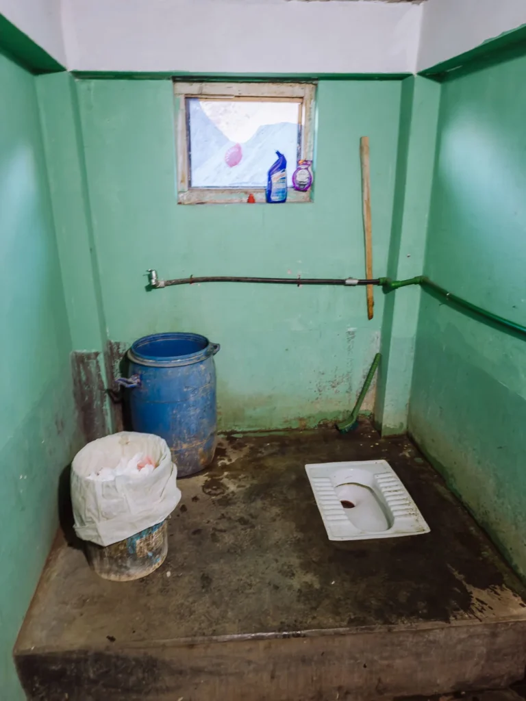 toilets on the manaslu circuit nepal