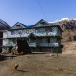 nepalese tea house on the manaslu circuit