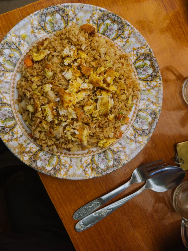 food at the nepalese tea houses rice