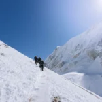 hiking the larke pass manaslu nepal himalayas