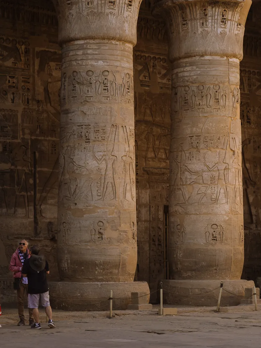medinet habu ancient temples in egypt