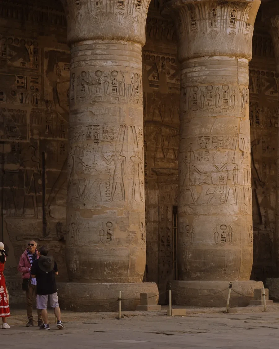 medinet habu ancient temples in egypt