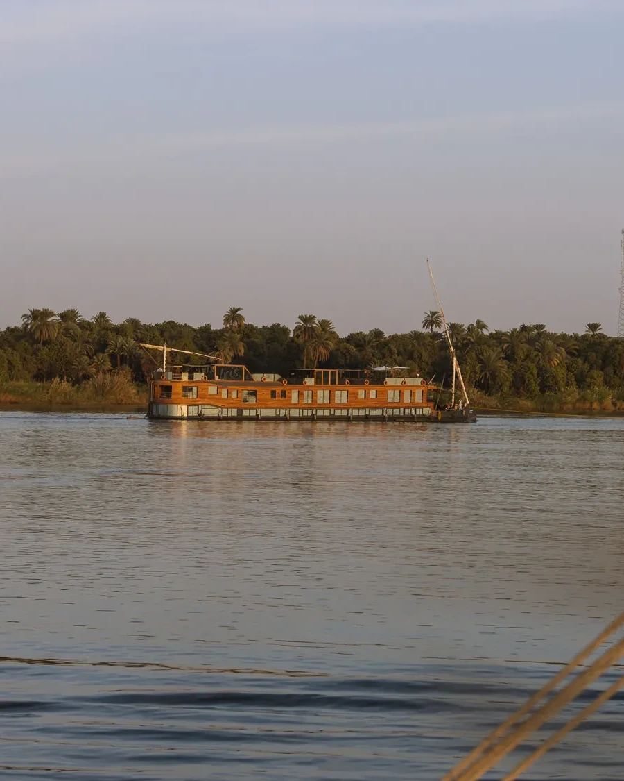 nile cruise luxor to aswan