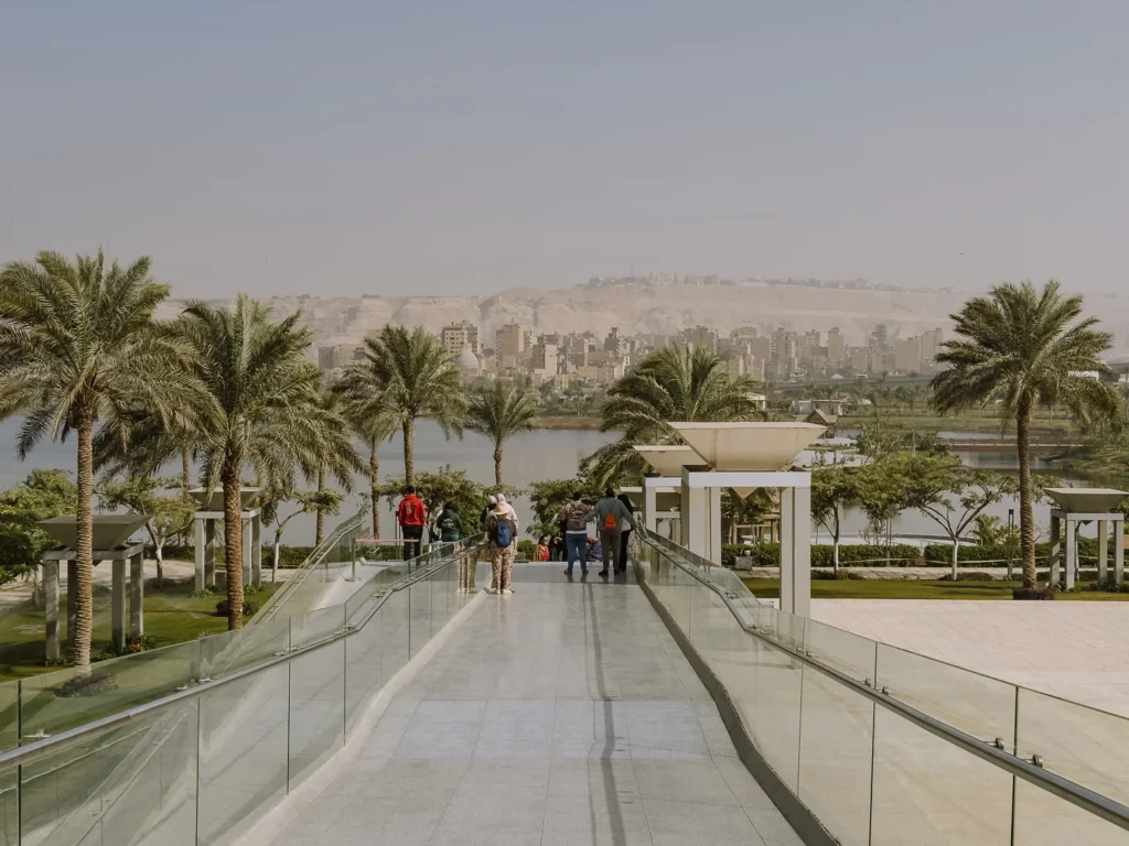 where to stay in cairo