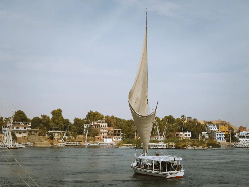 things to do aswan felucca