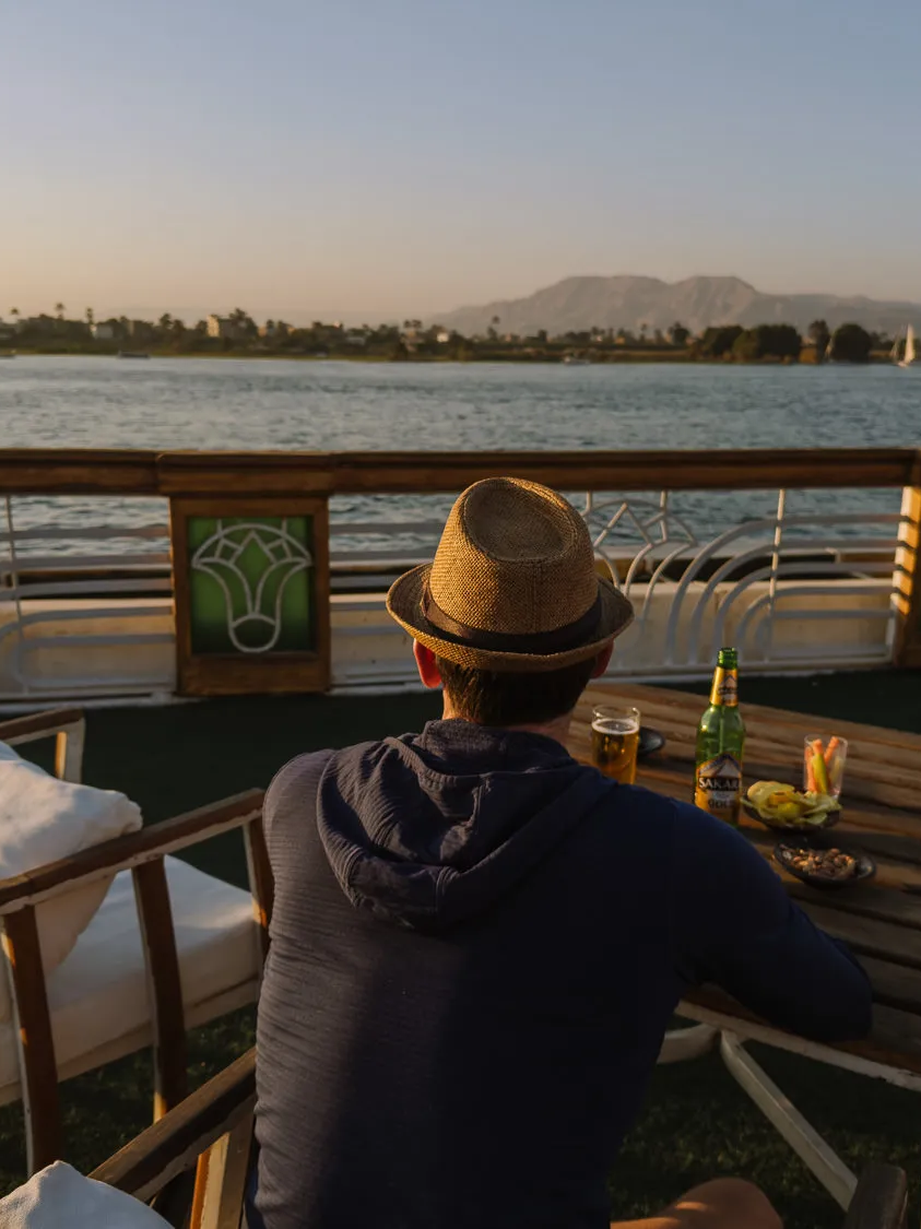 riverside hotel luxor