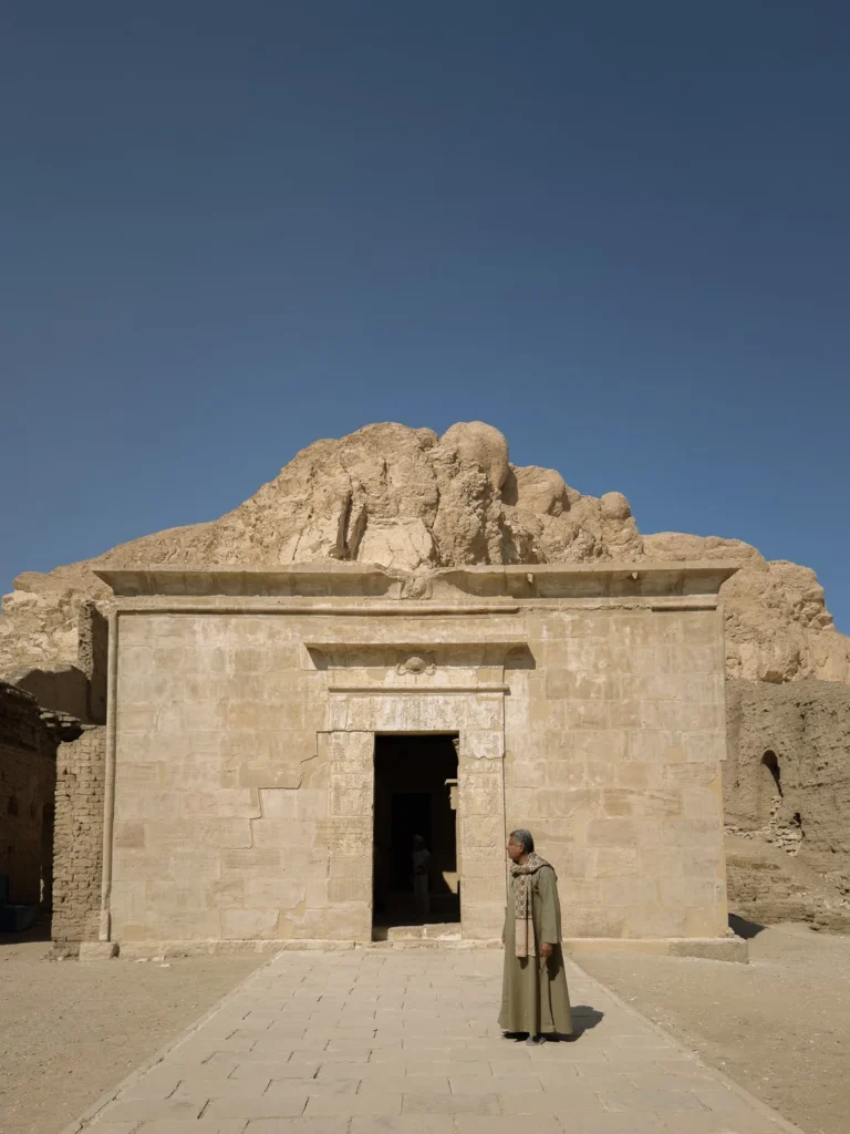 things to do luxor deir medina 2