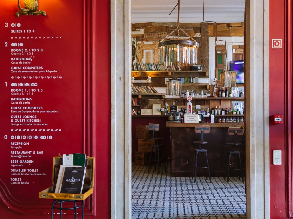 where to stay in lisbon