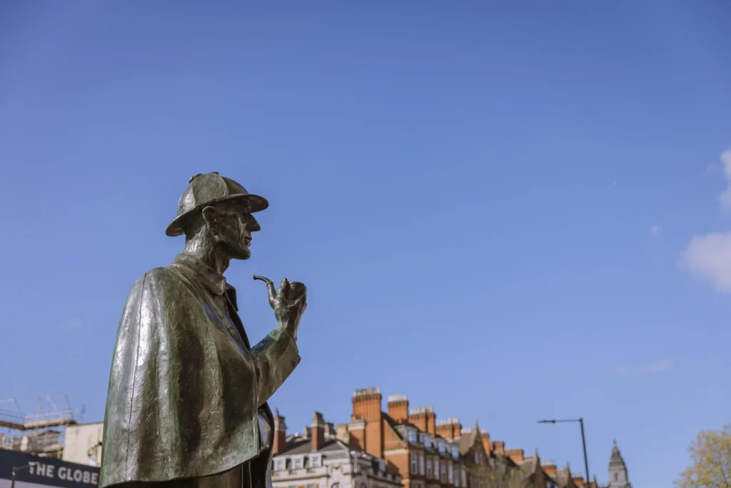 Sherlock Holmes Statue outside Baker Street Station